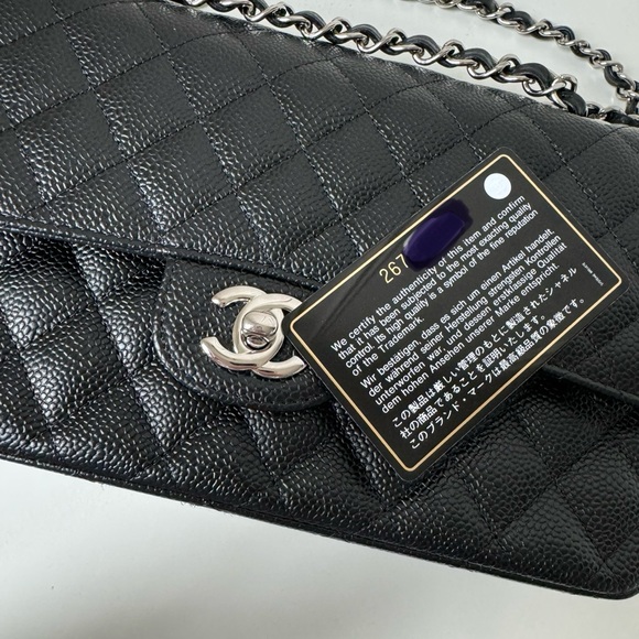 —SOLD—CHANEL M CLASSIC FLAP BAG - Picture 4 of 14